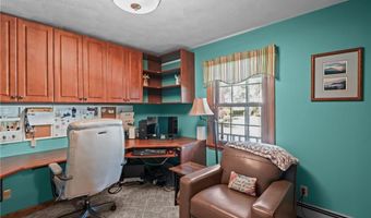 13 Sunnyside Dr, Cumberland, RI 02864