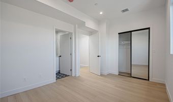 2404 S Cochran Ave, Los Angeles, CA 90016