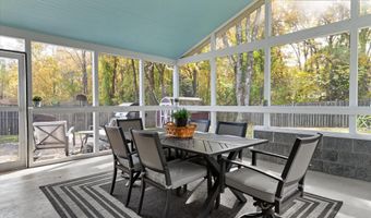 249 OVERLEAF Dr, Arnold, MD 21012