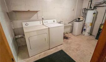 302 E Elmwood St, Arlington, MN 55307