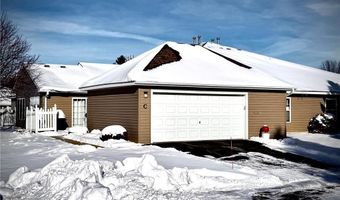 1907 Oak Tree Ln C, Austin, MN 55912
