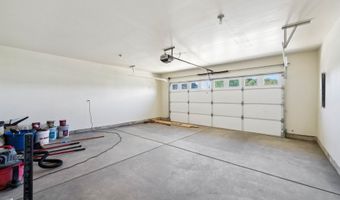 655 11th St, Bandon, OR 97411