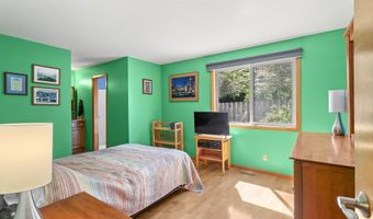 9630 SW ROBBINS Dr, Beaverton, OR 97008