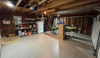 10 Lakeside Dr, Charlestown, RI 02813