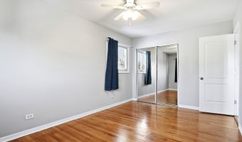 818 RUMPLE Ln, Addison, IL 60101