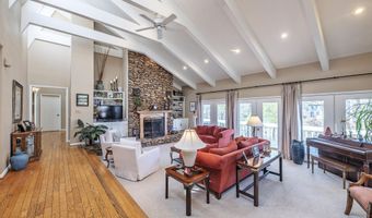 93 Wildwood Rd, Alexander City, AL 35010