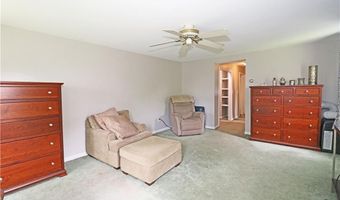 23 Sherman Ln, Middletown, RI 02842
