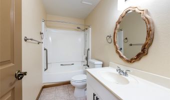 46-261 Kahuhipa St 102, Kaneohe, HI 96744