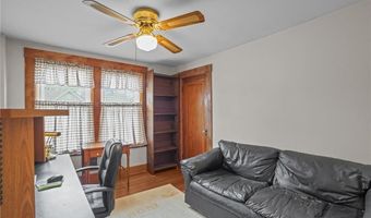 64 Dyer Ave, East Providence, RI 02915