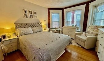 19 South St 11, Boston, MA 02135