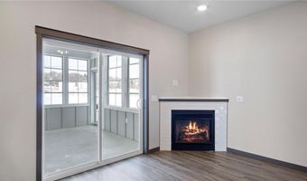 1354 Cypress Ct, Altoona, WI 54720