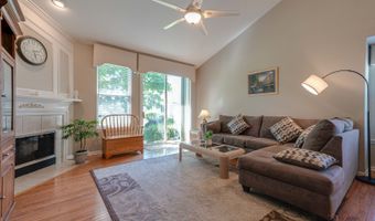 2 Tiverton Ct, Algonquin, IL 60102