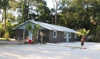 348 12th St, Apalachicola, FL 32320