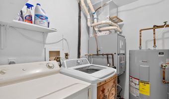 106 Meadowview Ln, Anna, OH 45302