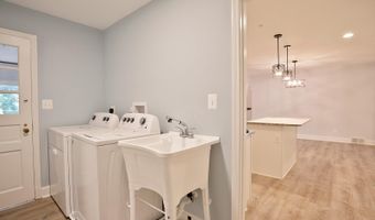 316 FARM Rd, Aberdeen, MD 21001