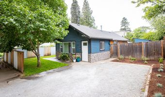207 N MAPLE St, Bingen, WA 98605