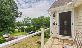 163 Winterberry Rd, Narragansett, RI 02874