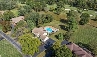 74 Meadowbrook Country Clb, Ballwin, MO 63011