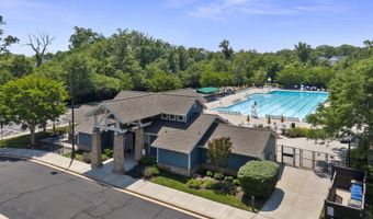 21553 CENTER POINT Cir, Ashburn, VA 20147