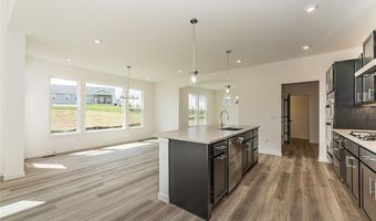 6730 Snowy Owl Ln, Affton, MO 63123