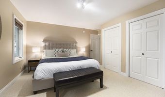 6305 Scarborough Dr SE, Ada, MI 49301