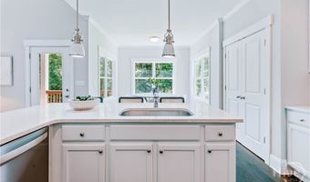 105 Inverness Rd, Athens, GA 30606