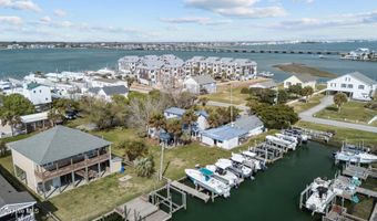 319 Old Causeway Rd, Atlantic Beach, NC 28512