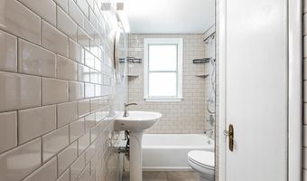 814 S ARLINGTON Dr 102, Arlington, VA 22204