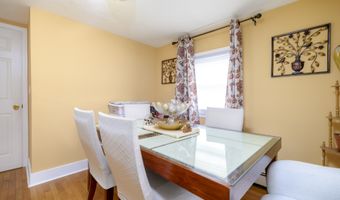 20 Laurel St, Danbury, CT 06810
