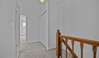 33 BARK HOLLOW Ln, Horsham, PA 19044