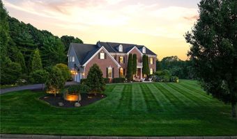 10 Lovegreen Ln, East Greenwich, RI 02818