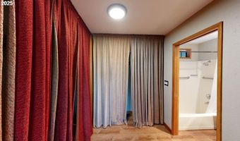 16945 PACIFIC VIEW Dr, Brookings, OR 97415