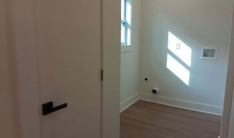 24 Sims St, Barnesville, GA 30204