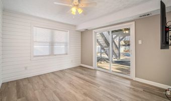 12 6th St, Barnegat, NJ 08005