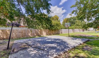 615 Howard Ave, Biloxi, MS 39530
