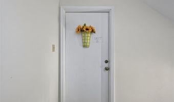 1315 Holgate Dr B, Ballwin, MO 63021