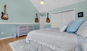 26 Jib Ct, Bayville, NJ 08721