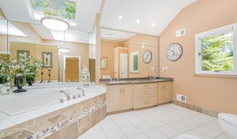 34 Southside Ave, Atlantic Highlands, NJ 07716