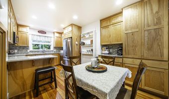 144 N 2nd St, Ashland, OR 97520