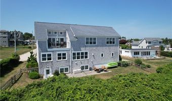 4 Clarkes Village Ln, Jamestown, RI 02835