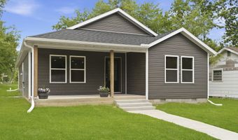 915 S Hudson Ave, Aurora, MO 65605