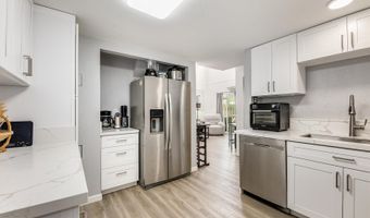 599 Keolu Dr B, Kailua, HI 96734