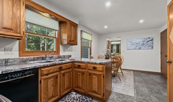 58 CRESTVIEW Dr, Appleton, WI 54915