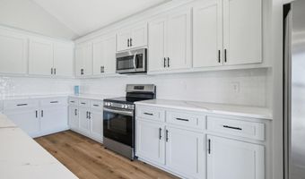 4062 Devon St, Bay St. Louis, MS 39520