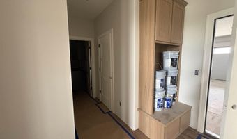 2220 Golfview Dr, Auburn, IN 46706