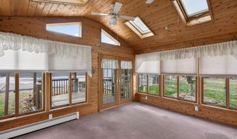 108 W 2ND St, Alburtis, PA 18011