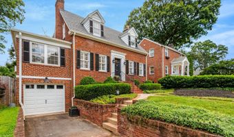 1114 N HARRISON St, Arlington, VA 22205