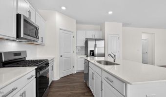 75 Green Laurel Dr, Angier, NC 27501