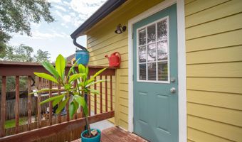 67 W 8TH St, Atlantic Beach, FL 32233
