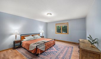 1105 Grove St, Baldwin City, KS 66006